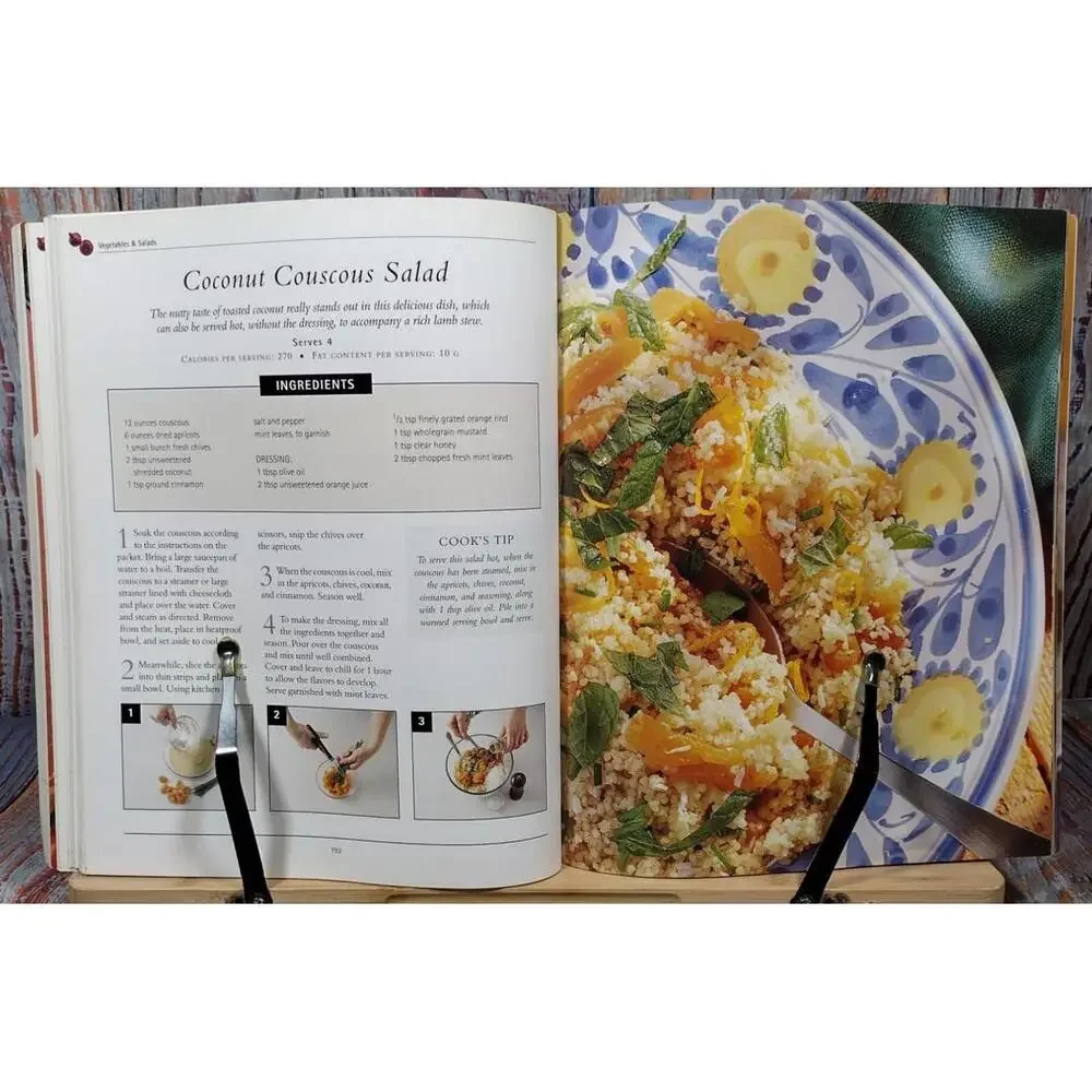What's Cooking Low Fat by‎ Kathryn Hawkins
